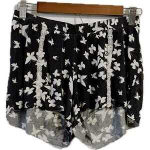 Kaisely High Waist Black‎ and White Shorts with Whimsical Print